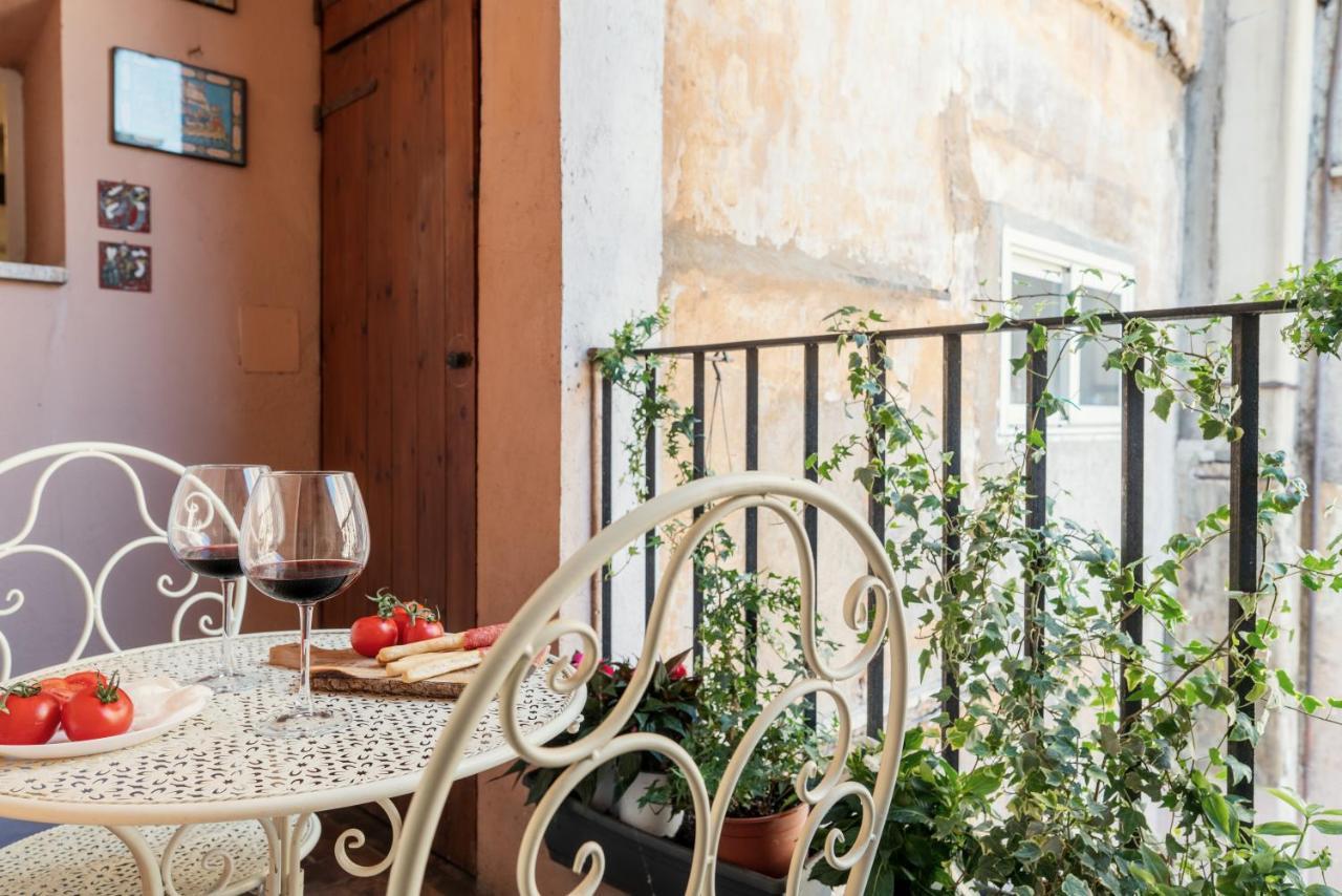 Domus Quiritum Charming, Appartamento D'Epoca A Campo De' Fiori روما المظهر الخارجي الصورة