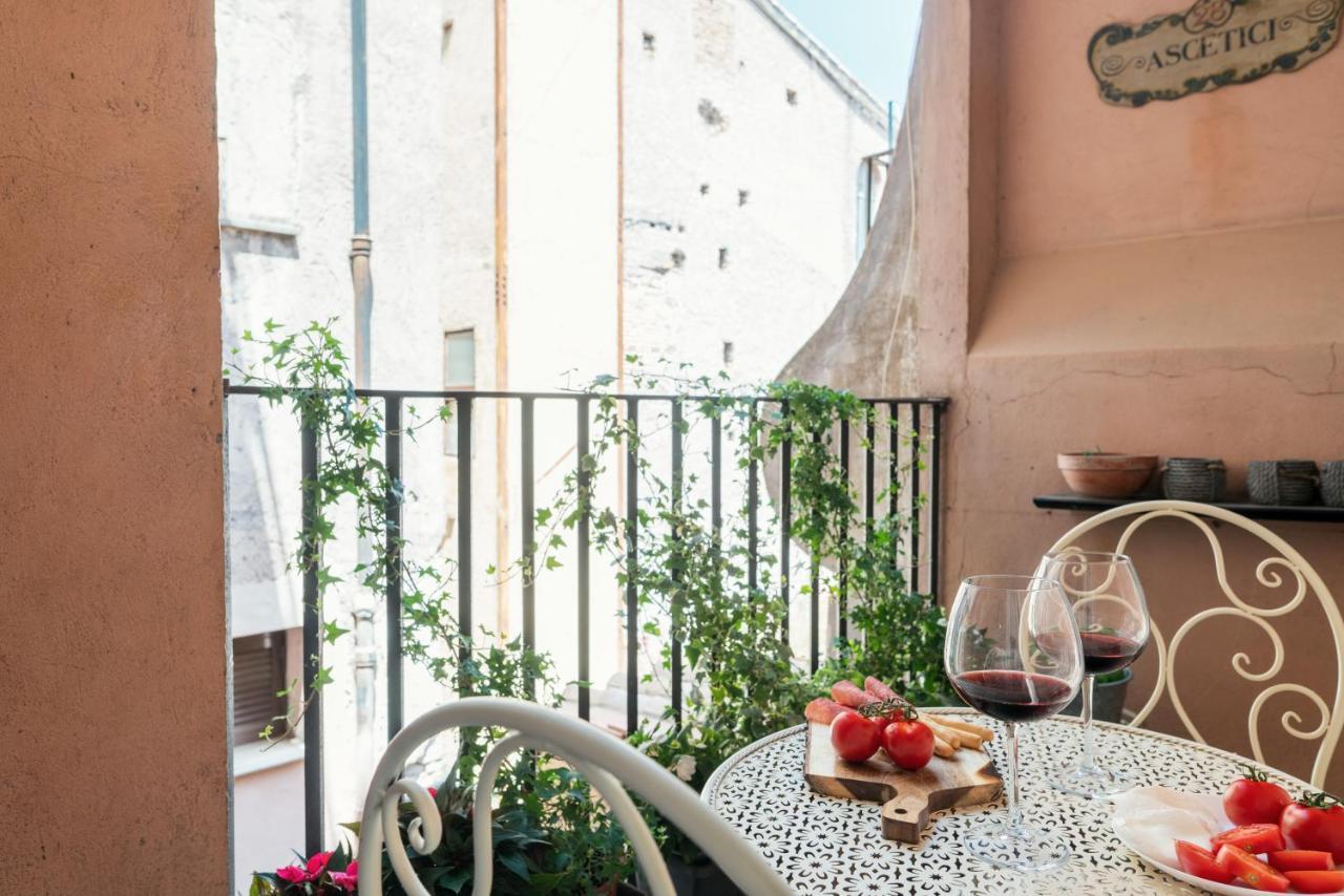 Domus Quiritum Charming, Appartamento D'Epoca A Campo De' Fiori روما المظهر الخارجي الصورة